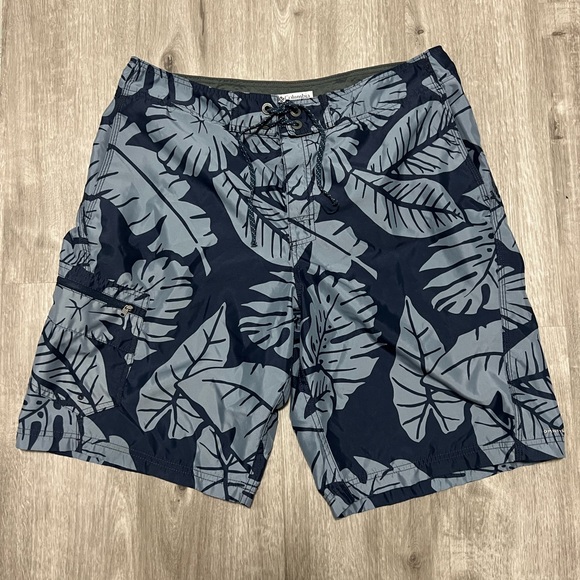 Columbia Omni Shade Men's Navy and Gray Leaf Print Swim Shorts, size 36 - Picture 1 of 7